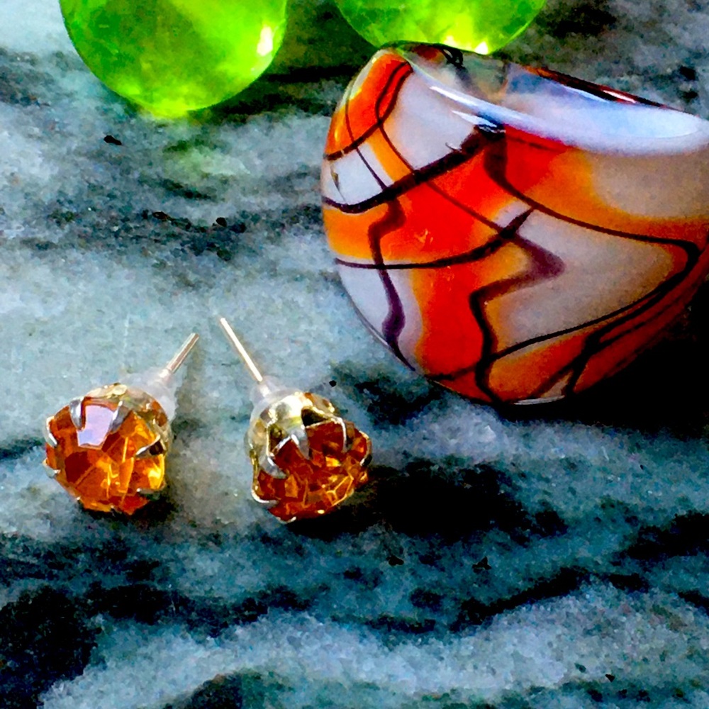 🎈🎈🎈jewelry bundle lot  NWOT orange glass Peruvian ring orange post earrings